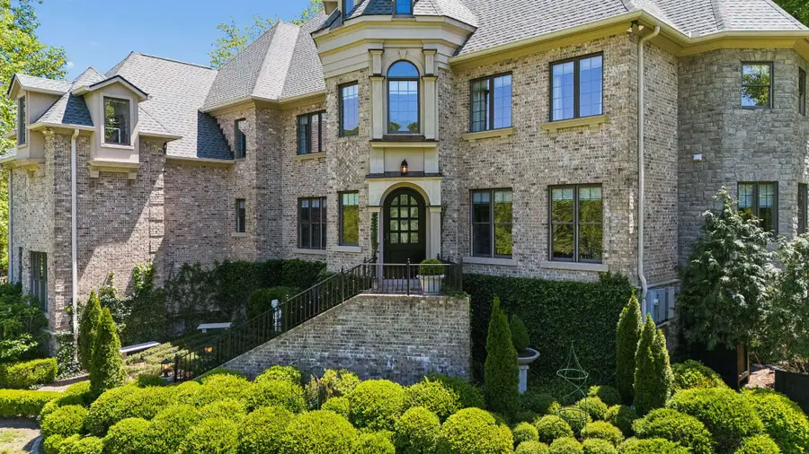 1060 Natchez Valley Ln, Franklin, TN 37064 - #3