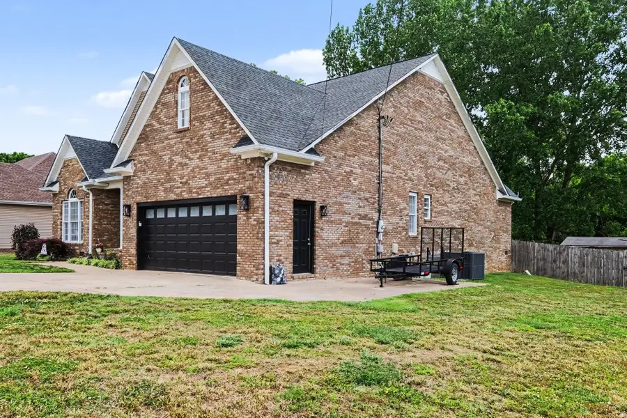 408 Brookside Dr, Mount Pleasant, TN 38474 - #2