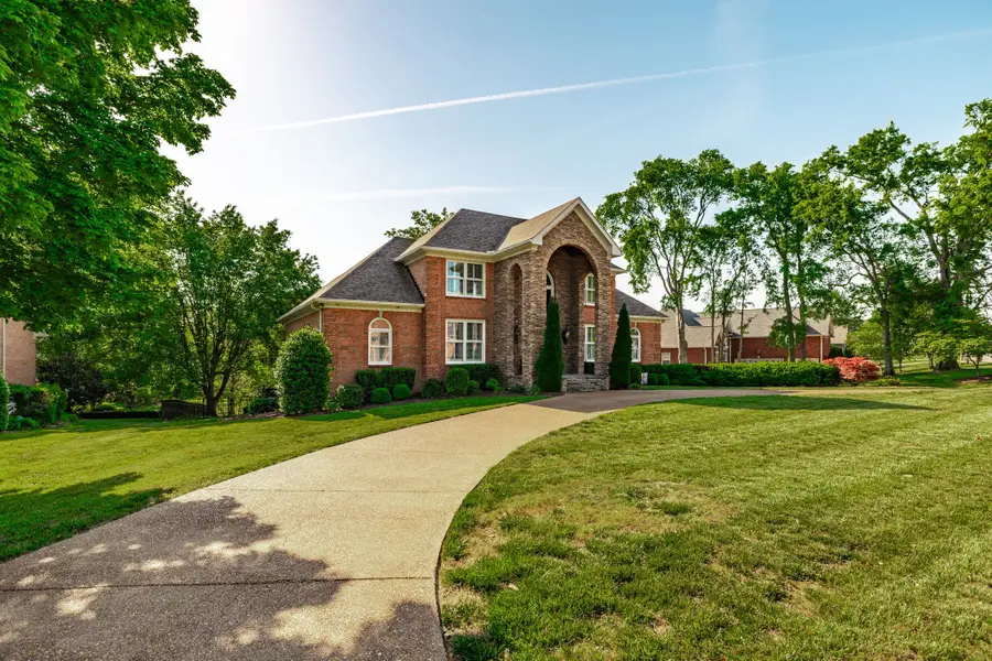 137 Mimosa Dr, Gallatin, TN 37066 - #3