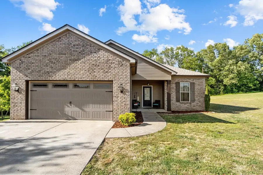 18010 Castle Ct, Bon Aqua, TN 37025 - #2