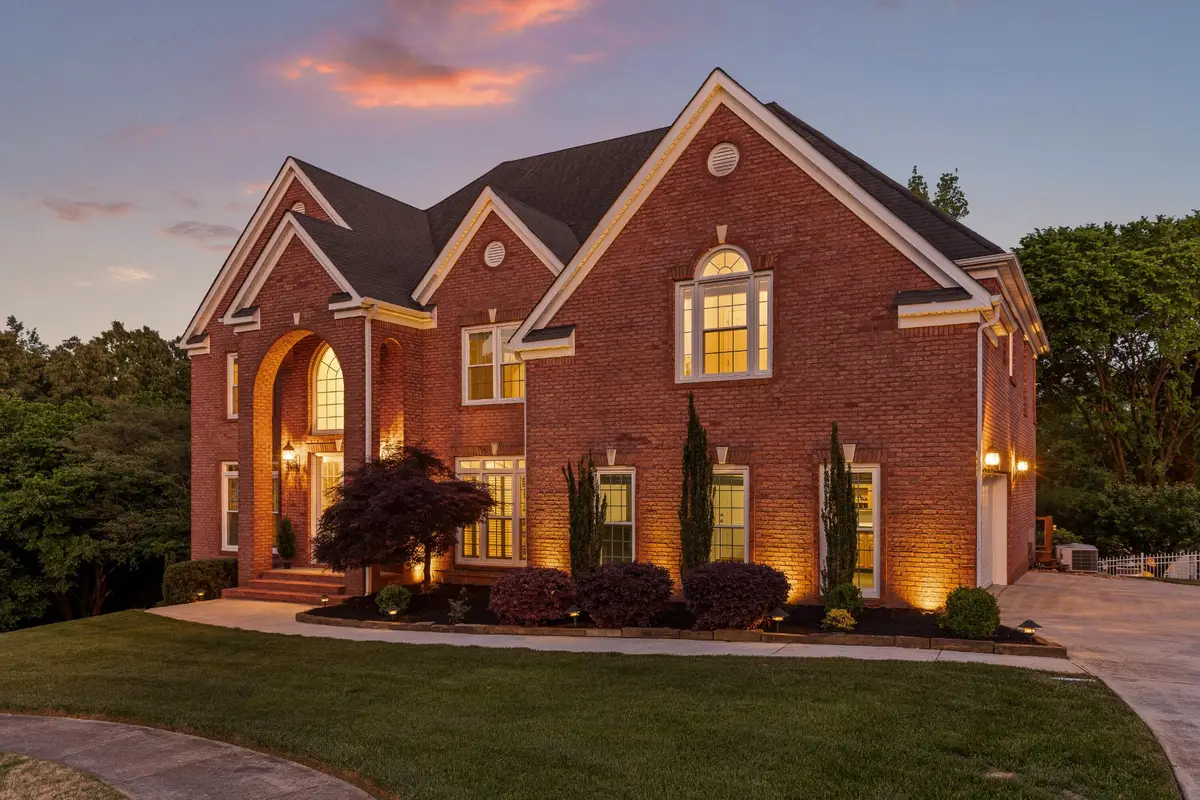 6404 Beacon Pointe Circle, Hixson, TN 37343 - #1