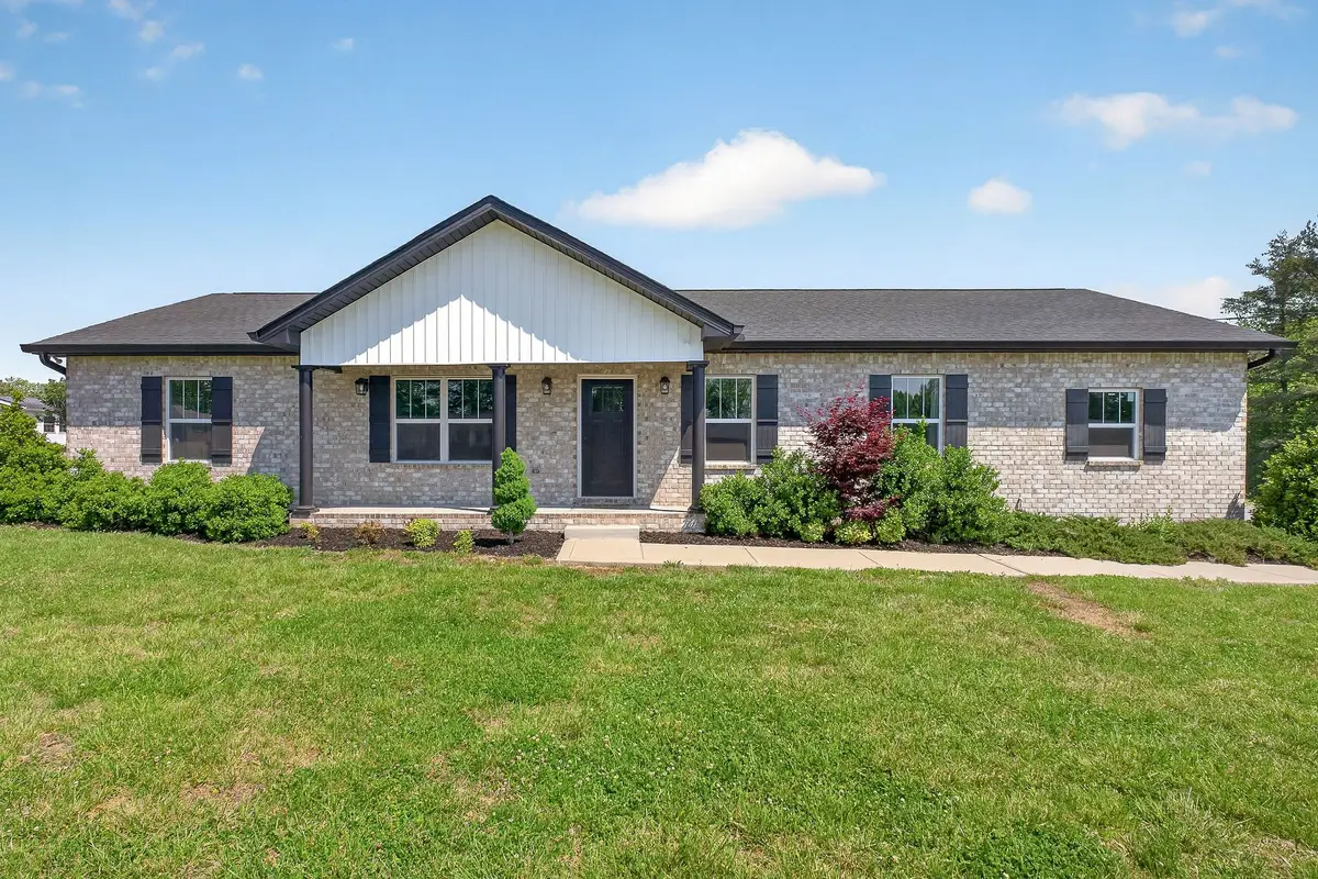 702 Cill St, Smithville, TN 37166 - #1