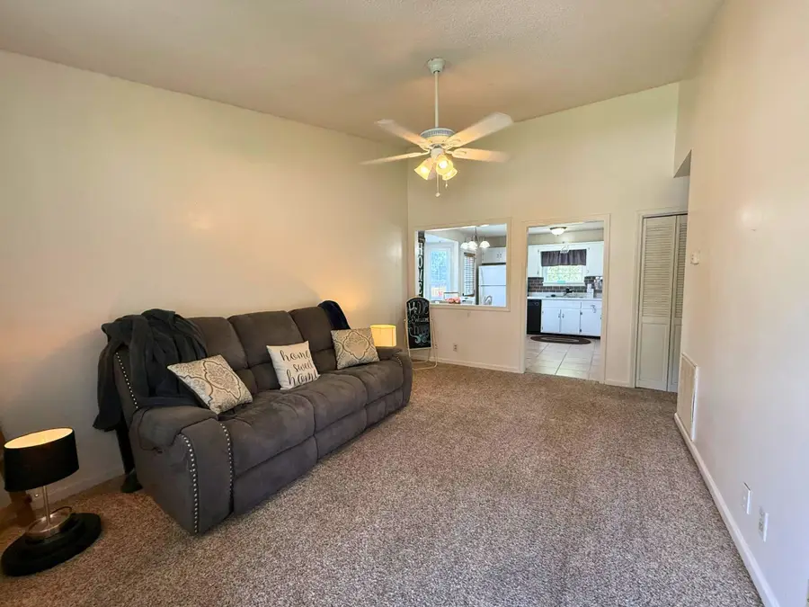 356 Erie Dr, Clarksville, TN 37040 - #3