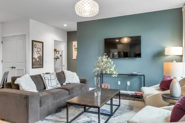 612 21st Ave N #313, Nashville, TN 37203