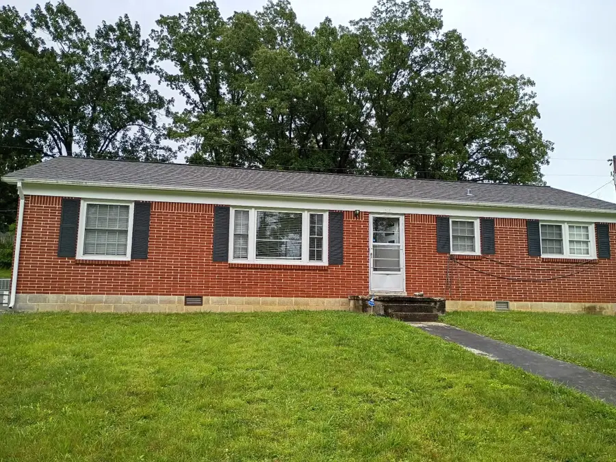 1305 Maddux Ave, Cookeville, TN 38501 - #2