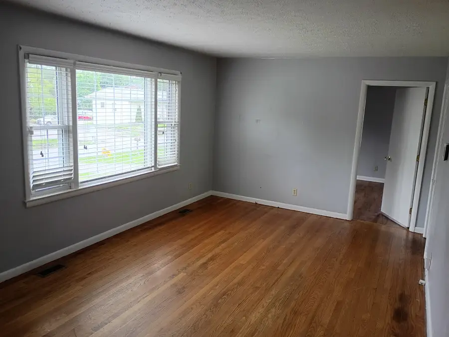 1305 Maddux Ave, Cookeville, TN 38501 - #3