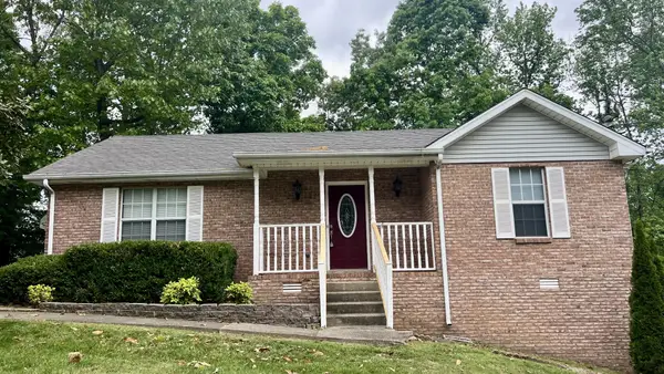 208 Luther Ct, Dickson, TN 37055