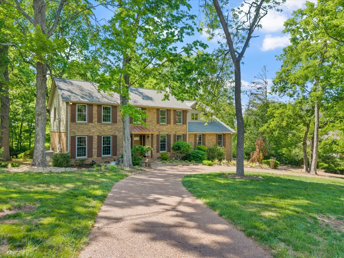 1995 Beacon Hill Dr, Franklin, TN 37067 - #1