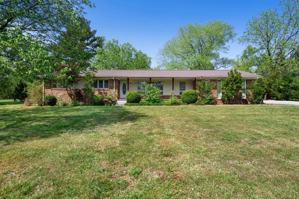 903 Mead Dr, Shelbyville, TN 37160 - #1