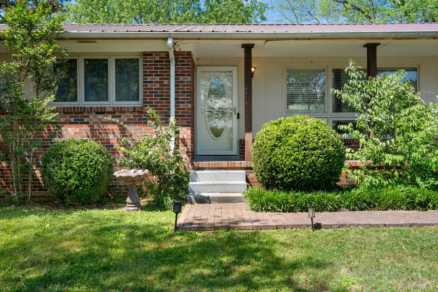 903 Mead Dr, Shelbyville, TN 37160 - #2