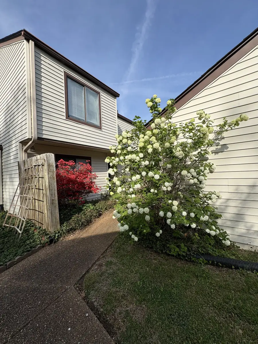 4864 Woodview Dr, Old Hickory, TN 37138 - #2