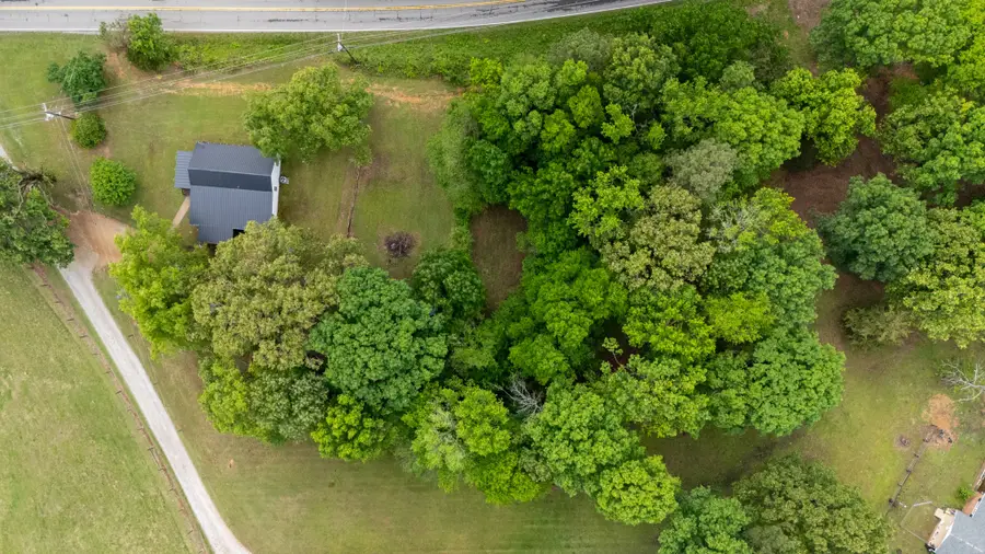 2378 Clydeton Rd, Waverly, TN 37185 - #3