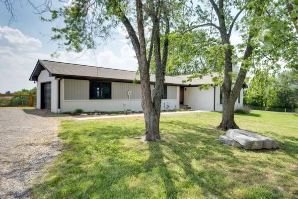 1071 Connie Dr, Gallatin, TN 37066