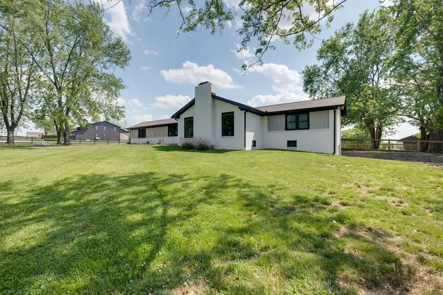 1071 Connie Dr, Gallatin, TN 37066 - #2