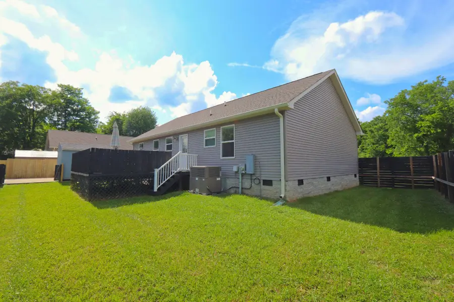 403 W College St, Watertown, TN 37184 - #2