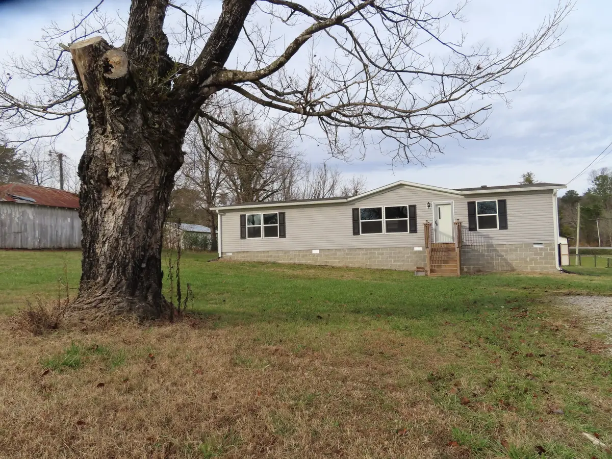 355 7th St, Tracy City, TN 37387 - #1