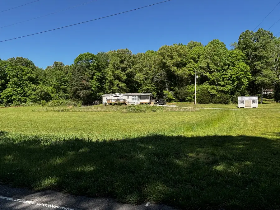 3688 Moore Hollow Rd, Woodlawn, TN 37191 - #3
