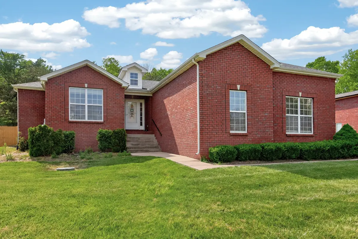 607 Windy Rd, Mount Juliet, TN 37122 - #1