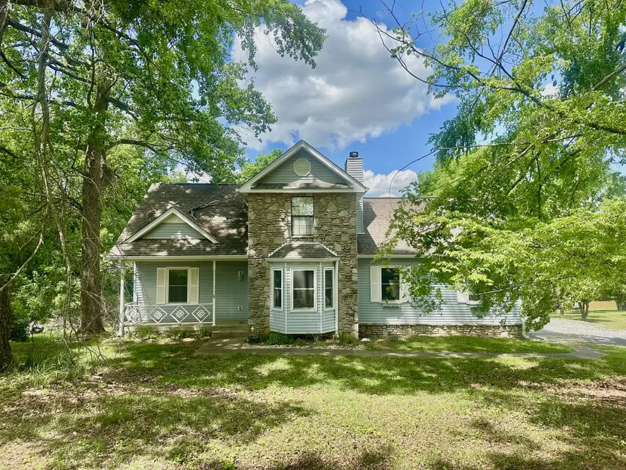141 S Palmers Chapel Rd, White House, TN 37188 - #2