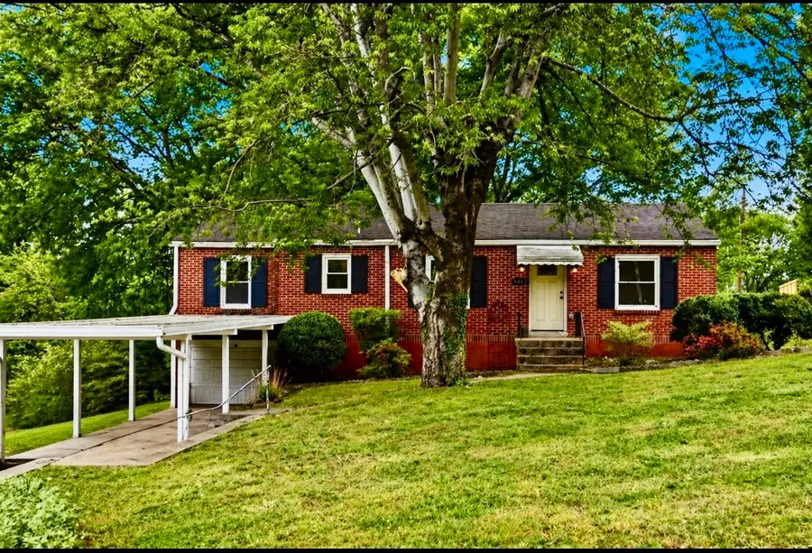 1012 Oakdale Dr, Columbia, TN 38401 - #2