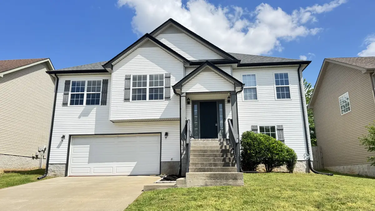 688 Fox Trail Ct, Clarksville, TN 37040 - #1