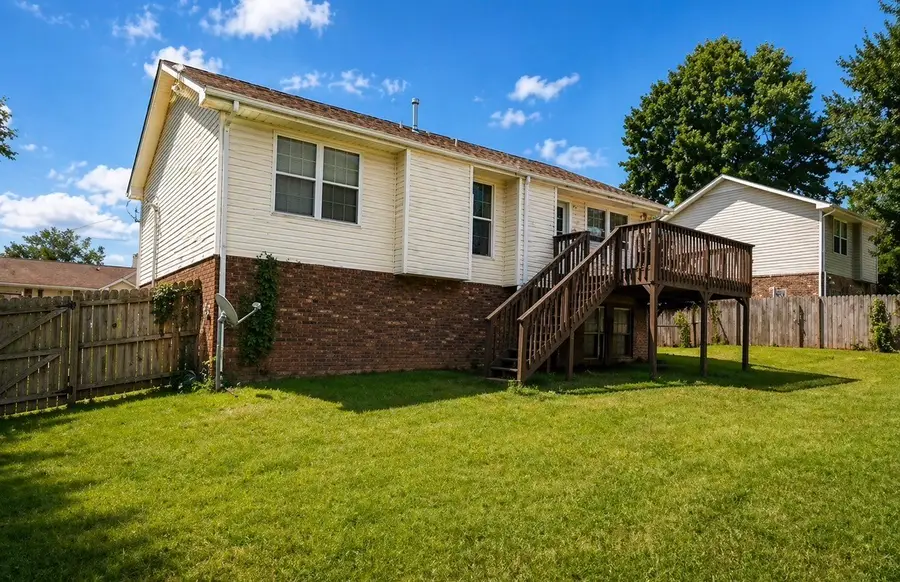 805 Leigh Ann Dr, Clarksville, TN 37042 - #3