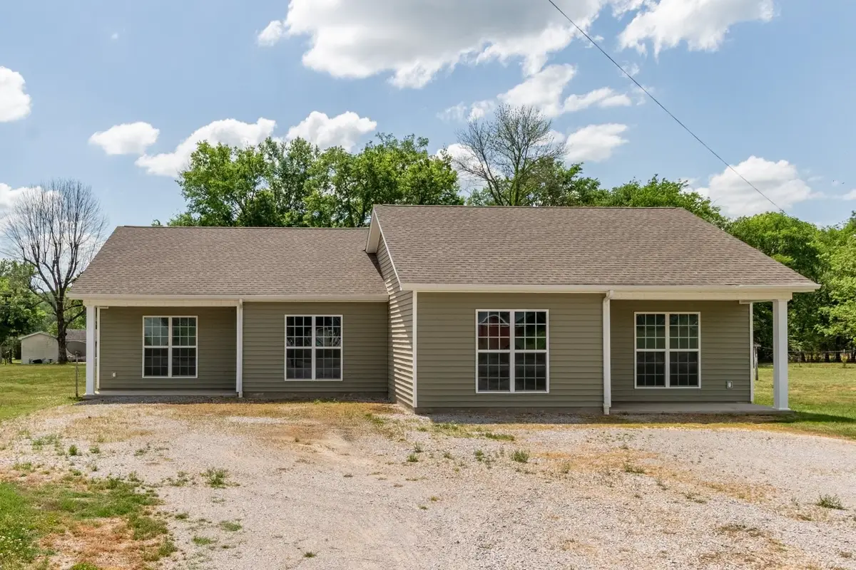 221 Fry Ln, Pulaski, TN 38478 - #1