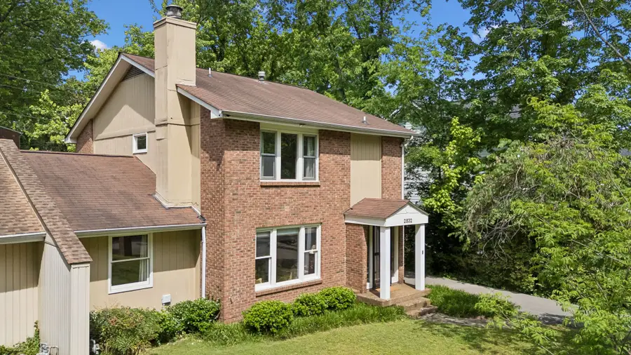 2832 Valley Rd, Nashville, TN 37215 - #2