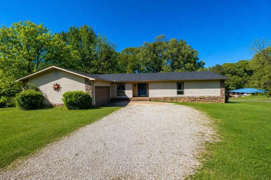 356 Old Lexington Hwy, Parsons, TN 38363 - #2