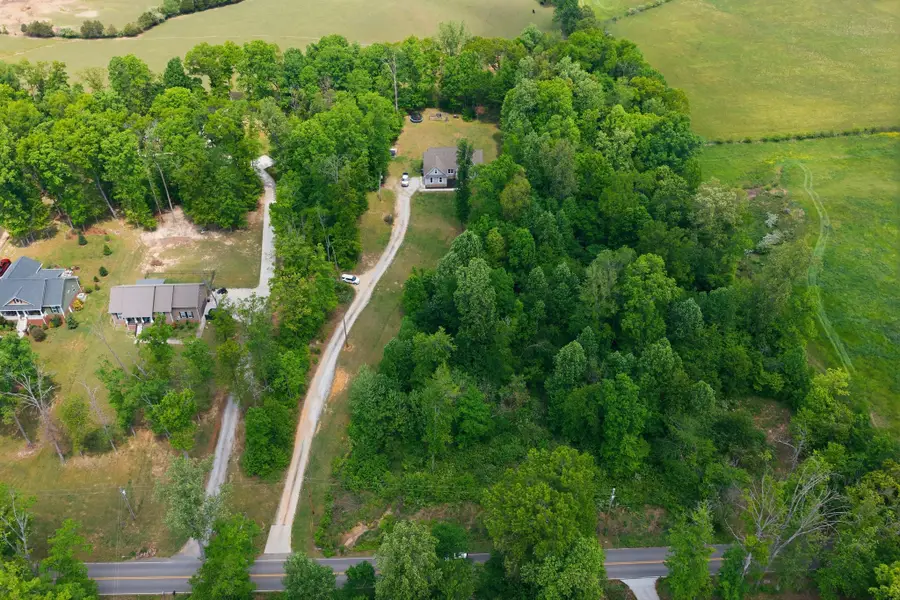 1091 Garton Rd, Burns, TN 37029 - #2
