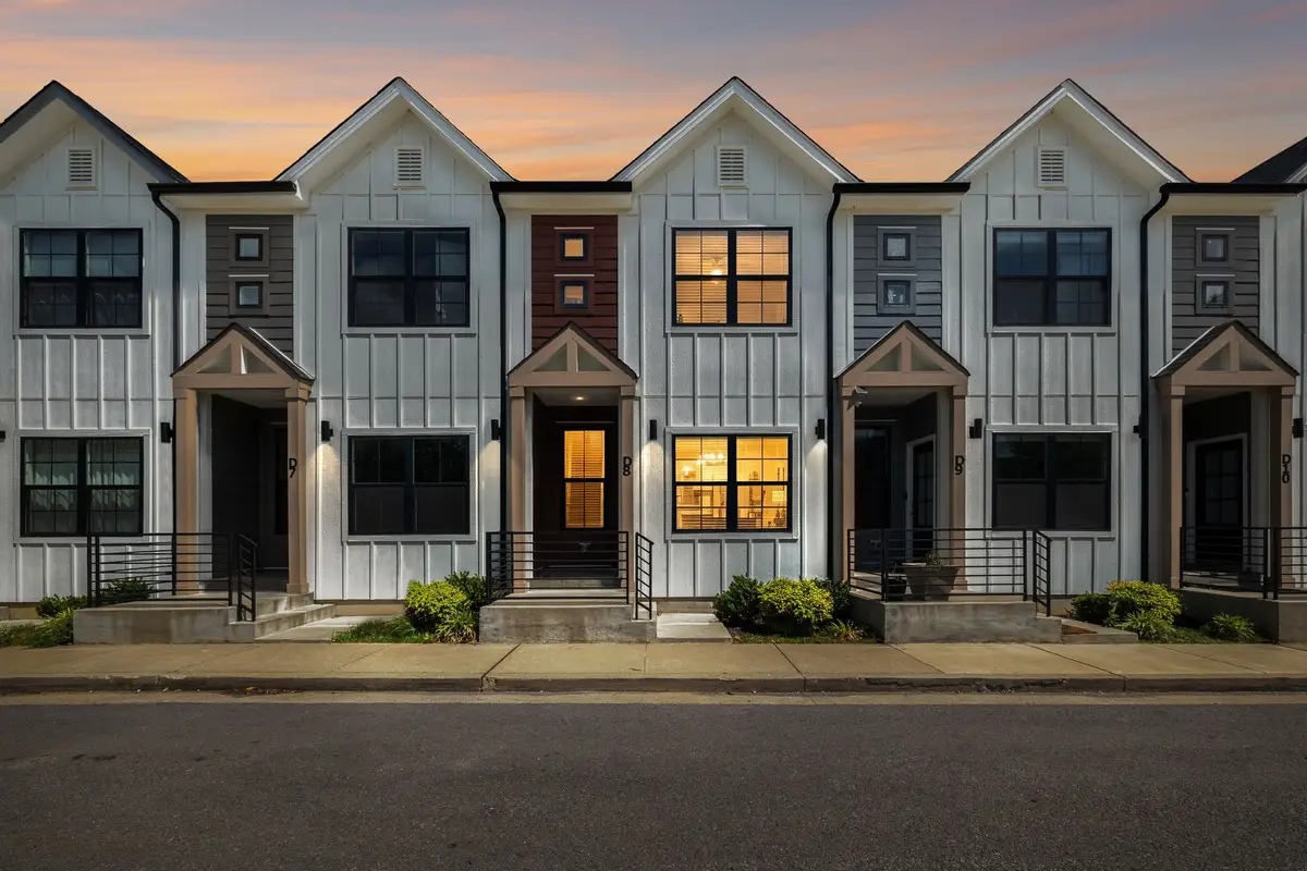 41 High St W #D8, Clarksville, TN 37040 - #1