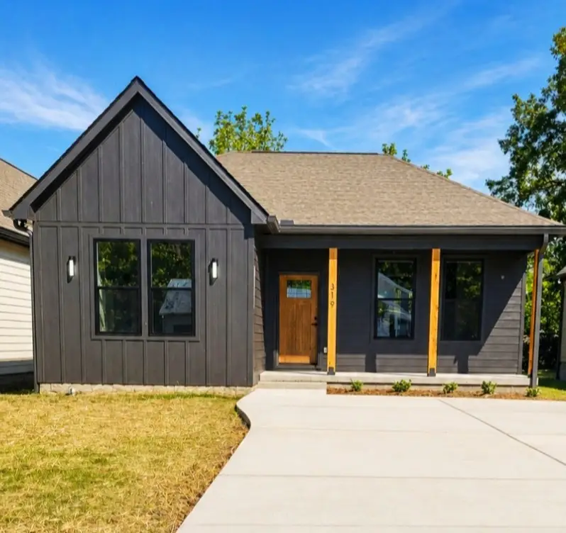 319 Jackson St, White Bluff, TN 37187 - #1