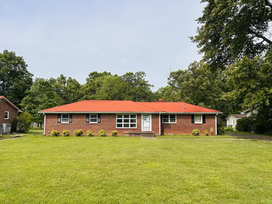 313 Crestwood Dr, Tullahoma, TN 37388 - #2
