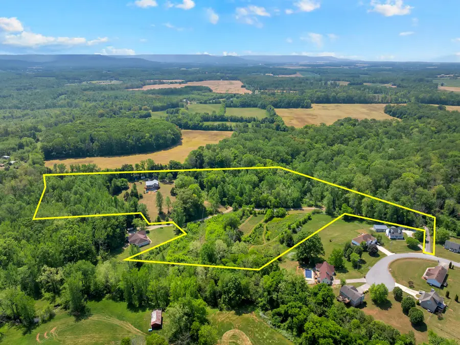 232 Covenant Ln, McMinnville, TN 37110 - #2