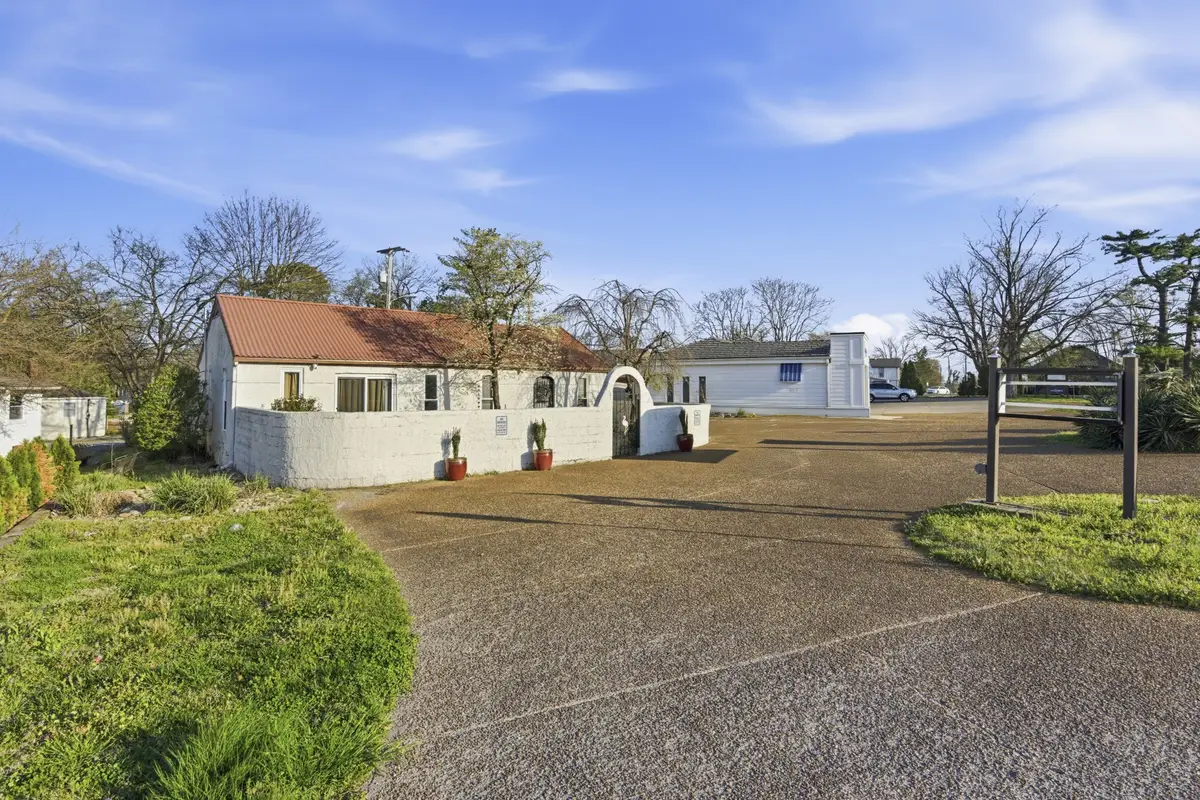2831 Columbine Pl, Nashville, TN 37204 - #1