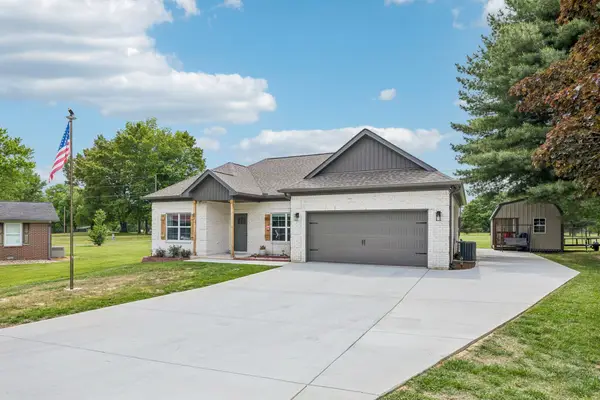 581 Pack Cir, Smithville, TN 37166