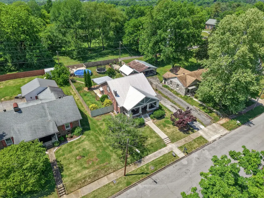404 4th Ave, Fayetteville, TN 37334 - #3