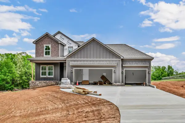 209 Lewis Grant Ln, Southside, TN 37171