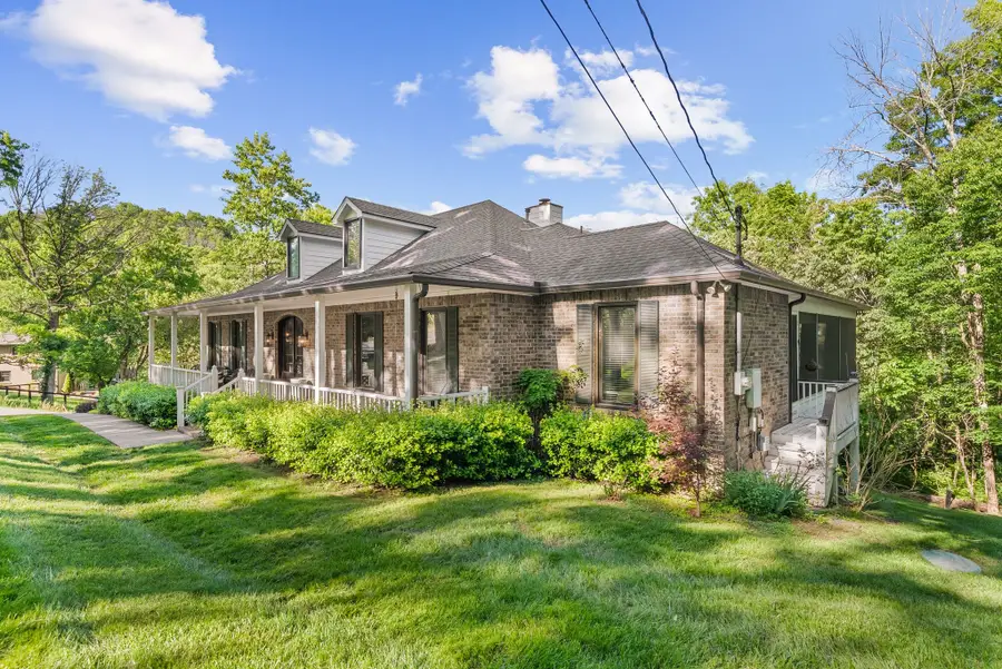 105 Foxwood Ln Sw, Franklin, TN 37069 - #2