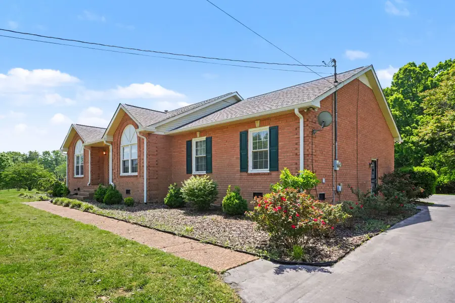 1018 Fox Hill Rd, Ashland City, TN 37015 - #3