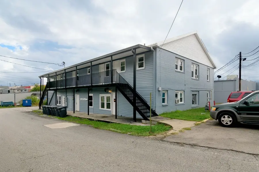 206 Edison St W, Fayetteville, TN 37334 - #2