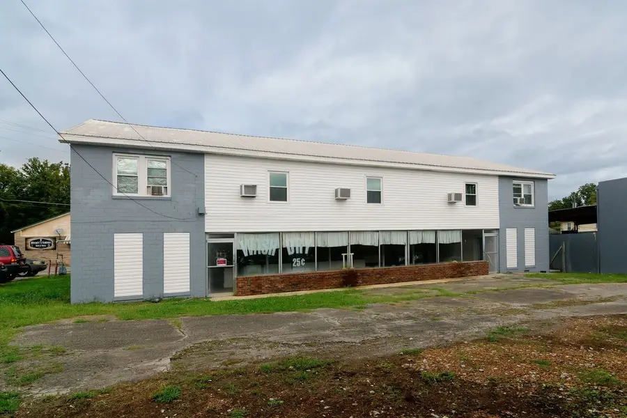 206 Edison St W, Fayetteville, TN 37334 - #3