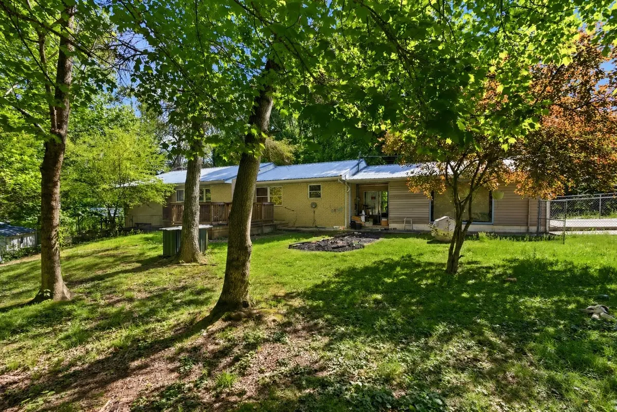 135 Peach Tree Cir, Wartburg, TN 37887 - #1