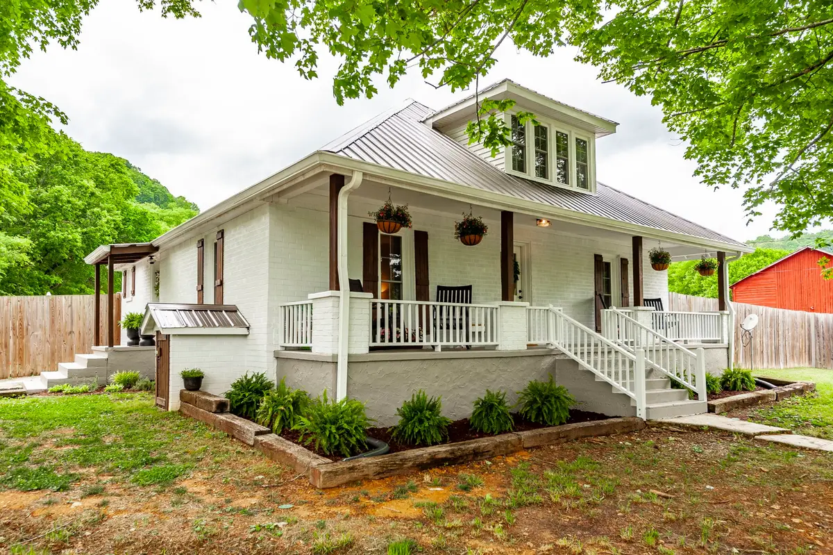 537 Defeated Creek Hwy, Carthage, TN 37030 - #1