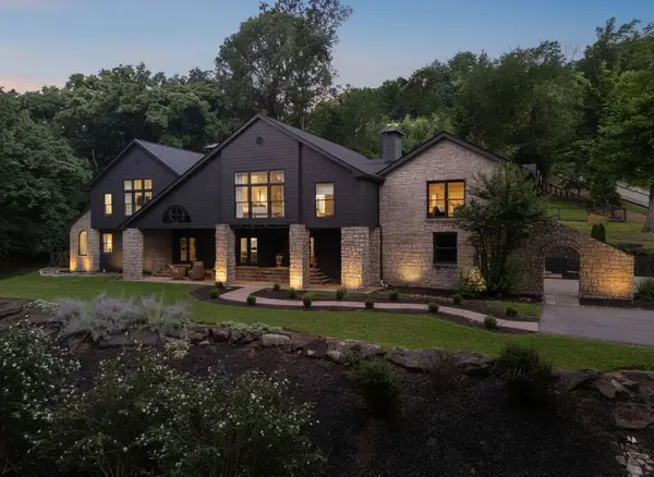 915 Overton Lea Rd, Nashville, TN 37220