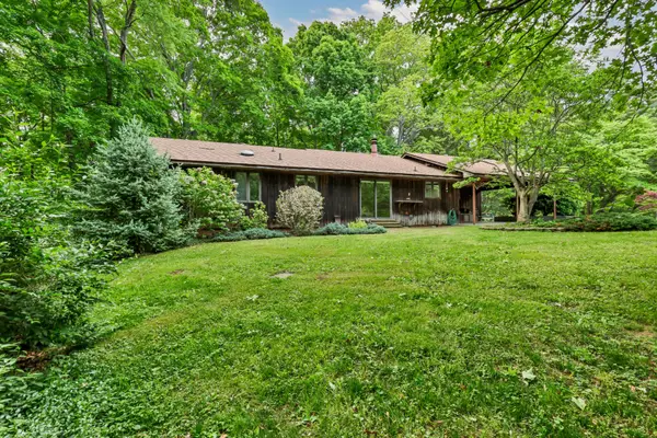 900 Gravel Ln, Adams, TN 37010