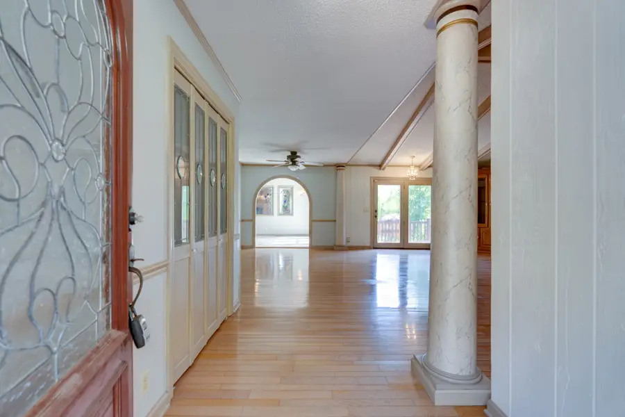 692 Tanglewood Dr, Woodbury, TN 37190 - #3