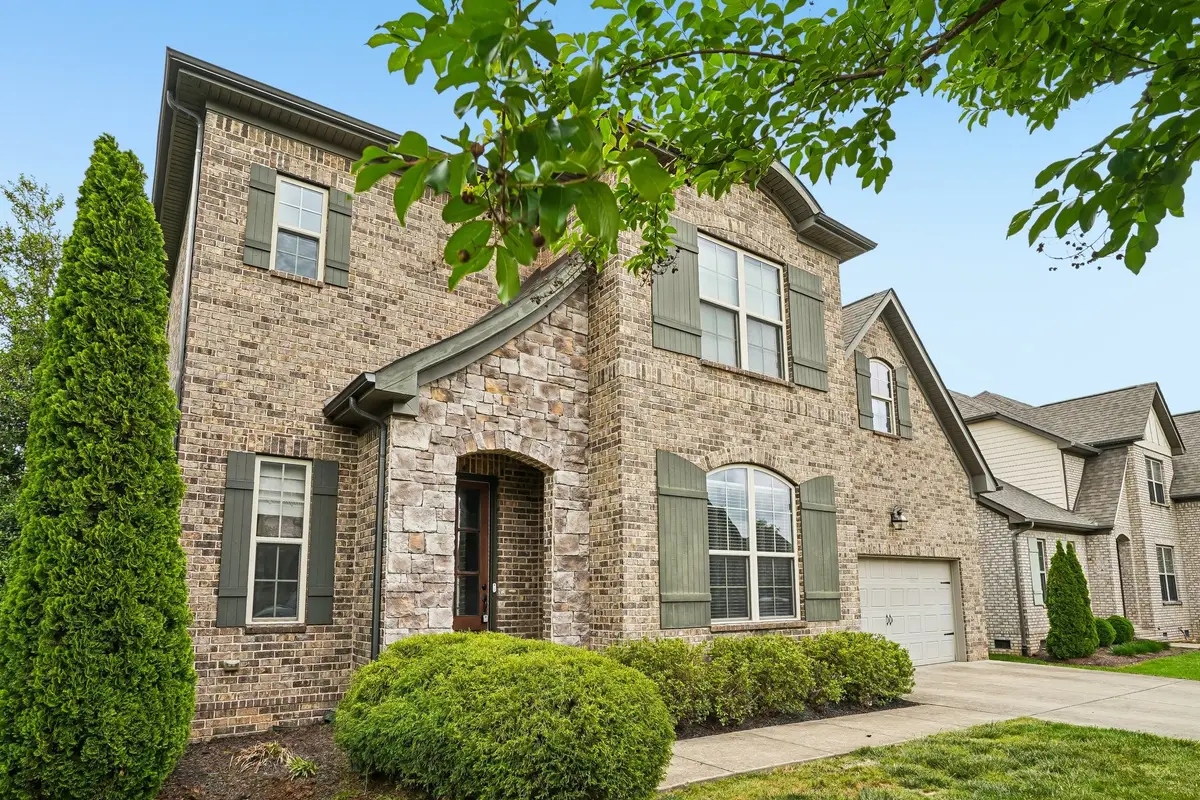 2504 Waldorf Ln, Thompsons Station, TN 37179 - #1