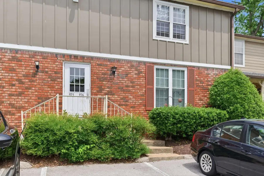 924 Coarsey Dr, Nashville, TN 37217 - #3