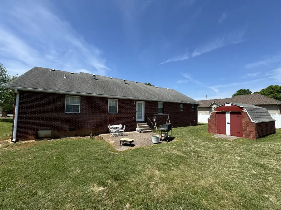 1011 Shirley Dr, Lebanon, TN 37087 - #3